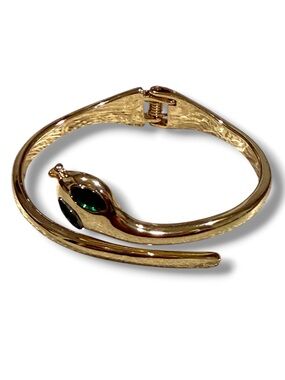 Nordstrom Women’s Gold Snake Serpent Wrap Bracelet Green Stone Accent Eyes NWOT
